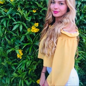 Cute yellow shirt